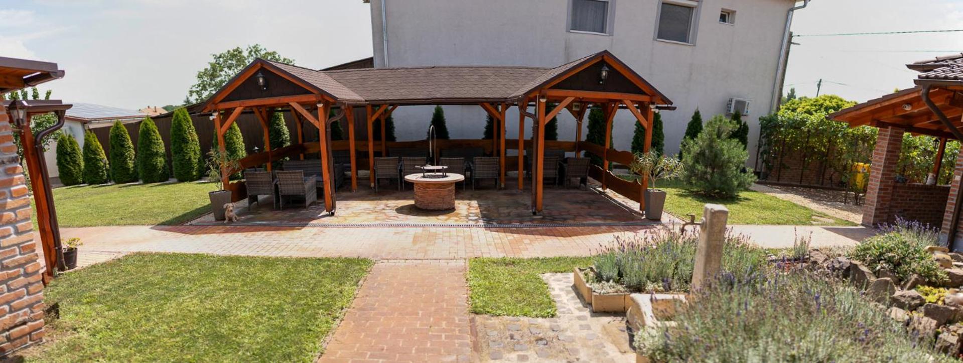 Holiday Apartmanhaz ギュラ エクステリア 写真
