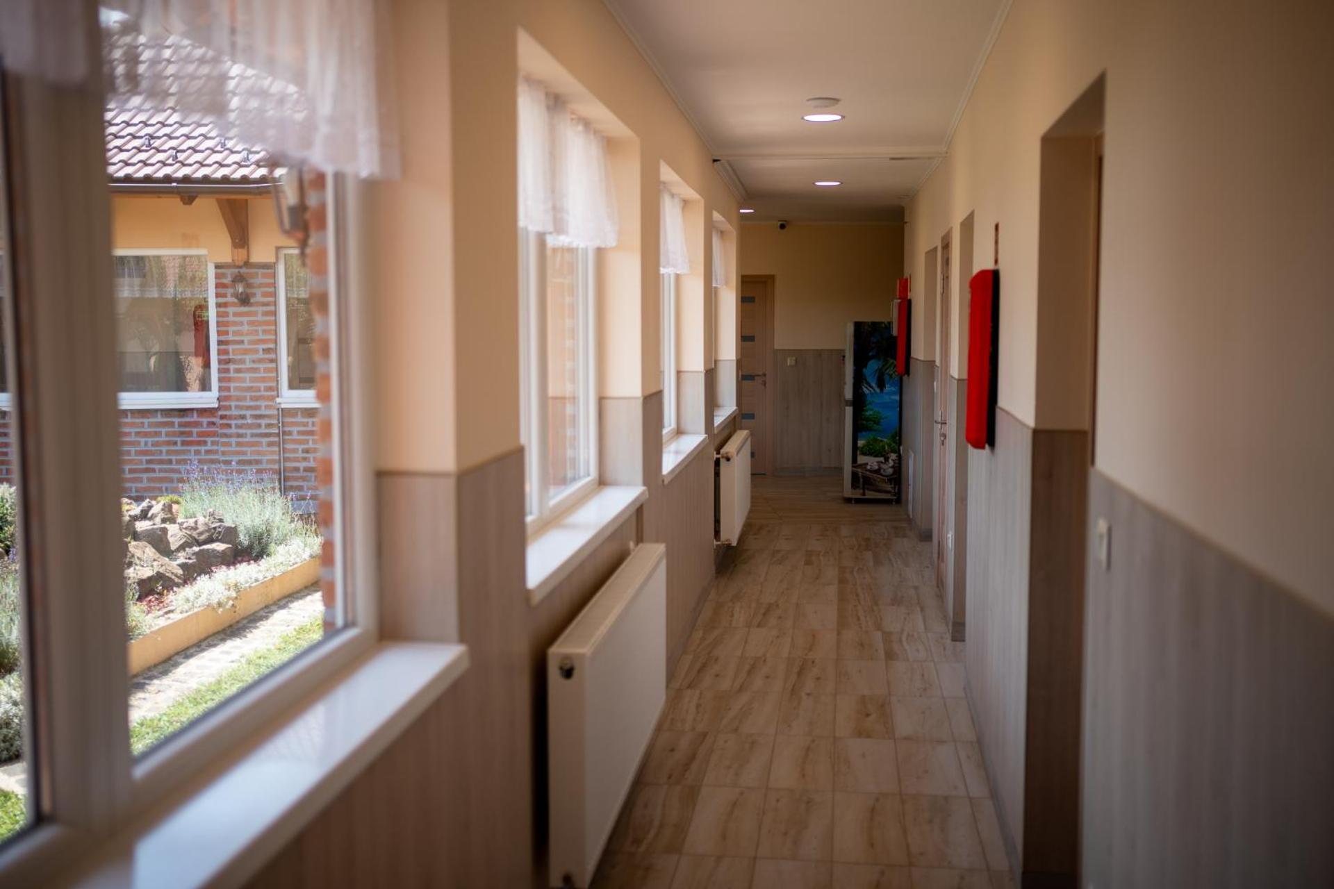 Holiday Apartmanhaz ギュラ エクステリア 写真