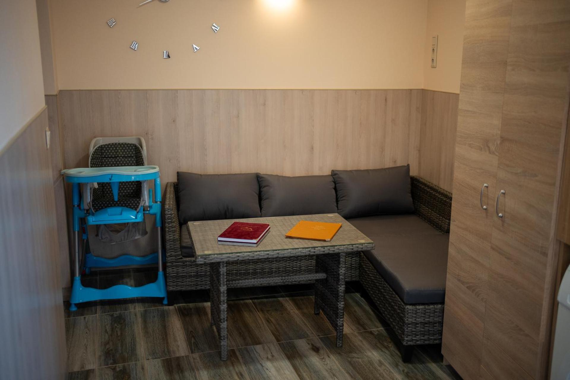Holiday Apartmanhaz ギュラ エクステリア 写真