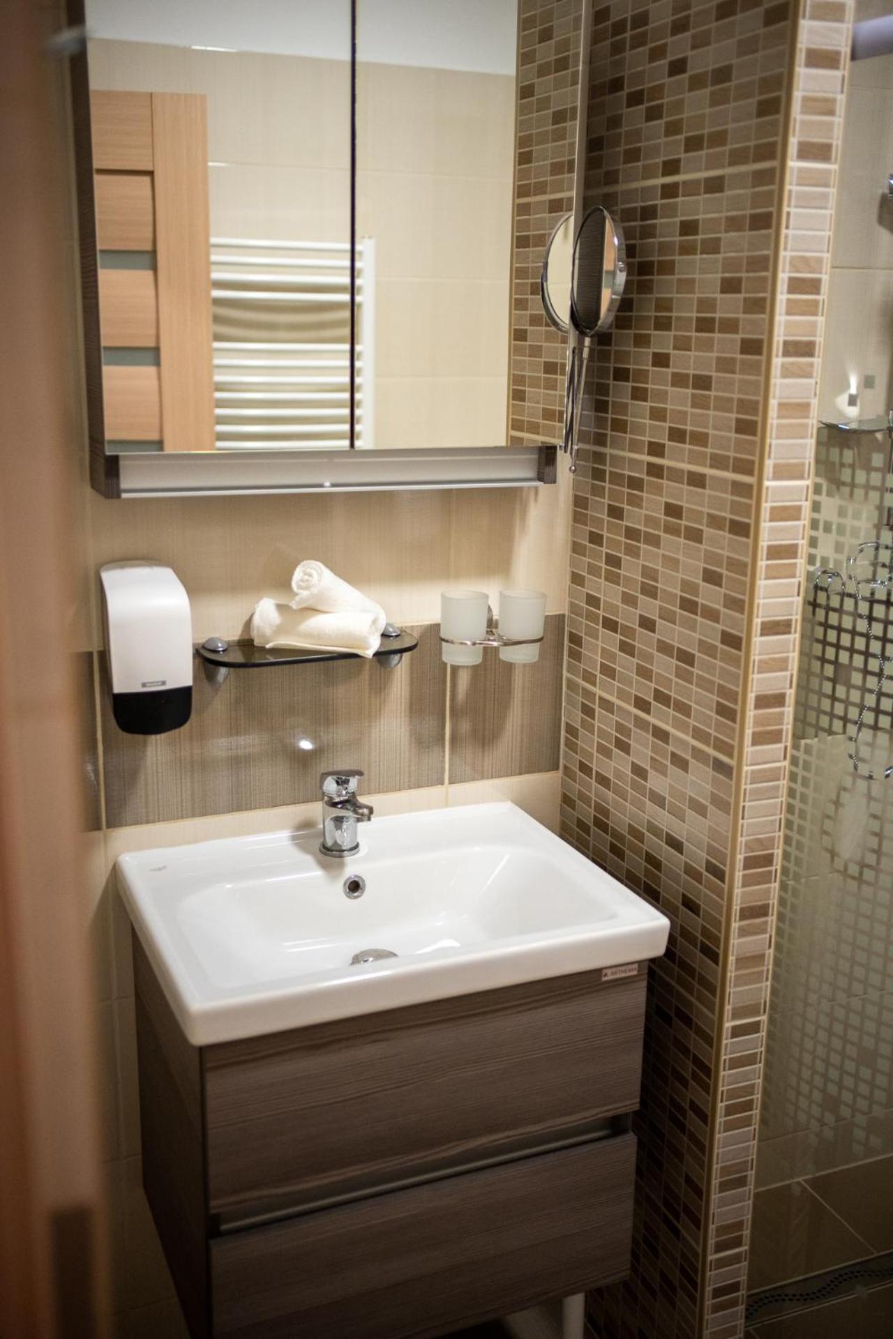Holiday Apartmanhaz ギュラ エクステリア 写真